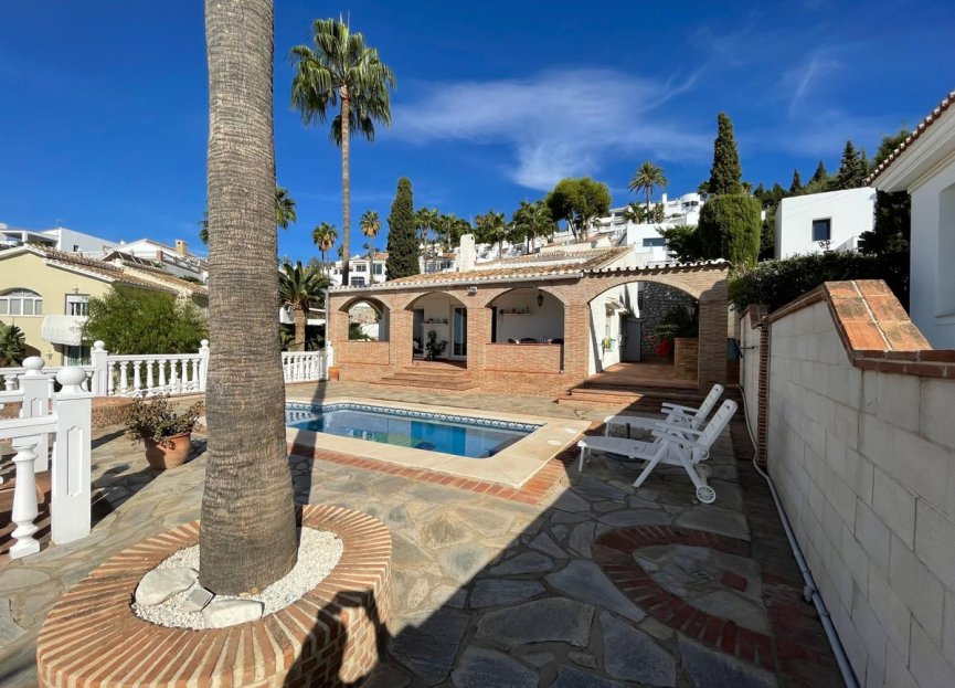 Resale - House - Detached Villa - Benalmádena - Benalmadena Centro