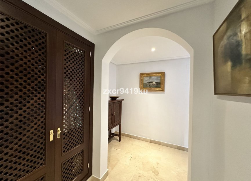 Resale - Apartment - Ground Floor Apartment - Marbella - La Mairena