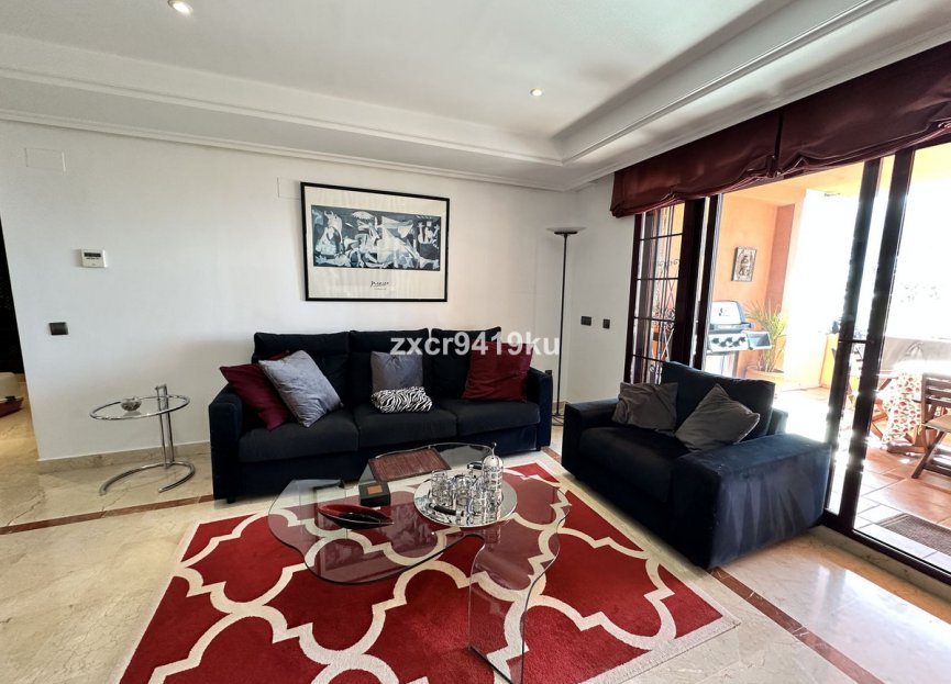 Resale - Apartment - Ground Floor Apartment - Marbella - La Mairena