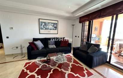 Resale - Apartment - Ground Floor Apartment - Marbella - La Mairena