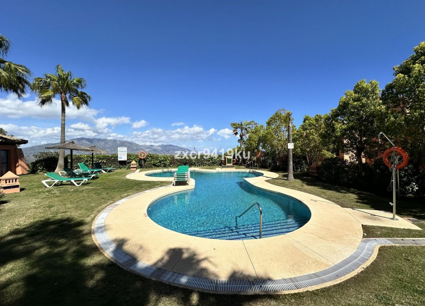 Resale - Apartment - Ground Floor Apartment - Marbella - La Mairena