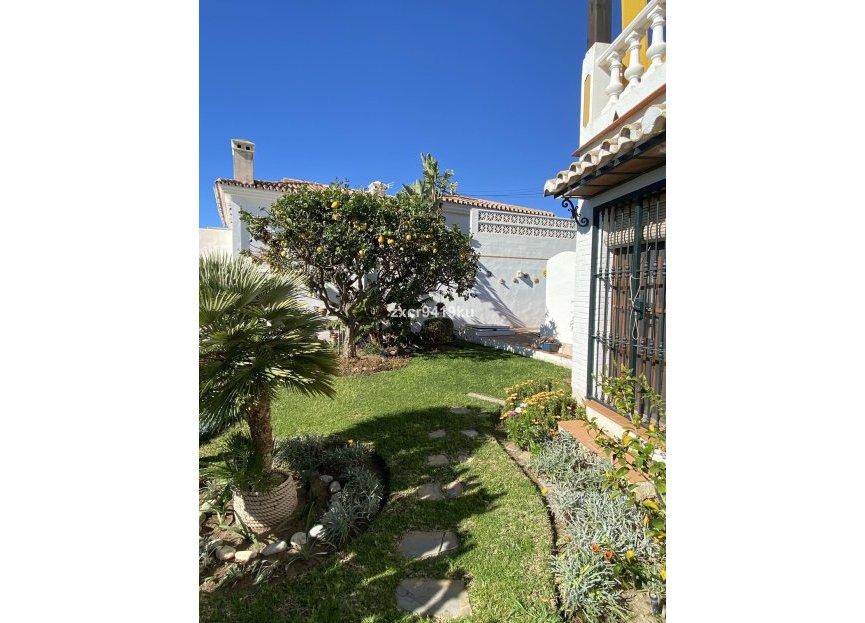 Resale - House - Detached Villa - Benalmádena - La Capellania