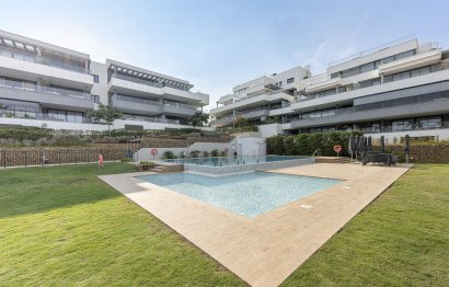 Resale - Apartment - Middle Floor Apartment - Estepona - Estepona Centro