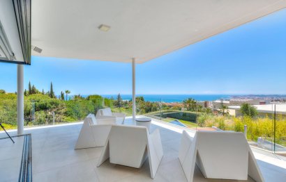 Resale - House - Detached Villa - Fuengirola - Fuengirola Centro