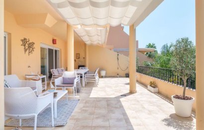 Resale - Apartment - Middle Floor Apartment - Marbella - Nueva Andalucia