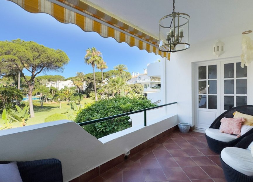 Resale - Apartment - Middle Floor Apartment - Estepona - Estepona Centro