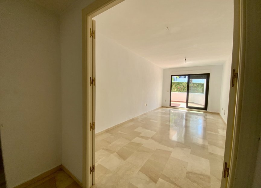 Resale - Apartment - Ground Floor Apartment - Estepona - Costalita