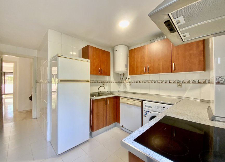 Resale - Apartment - Ground Floor Apartment - Estepona - Costalita