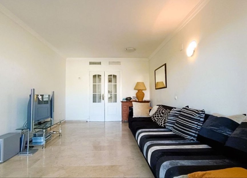 Resale - Apartment - Middle Floor Apartment - Marbella - Puerto Banús