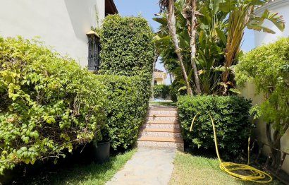 Resale - House - Detached Villa - Marbella - Nueva Andalucia