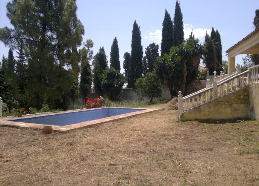 Resale - House - Finca - Cortijo - Marbella - Guadalmina Alta