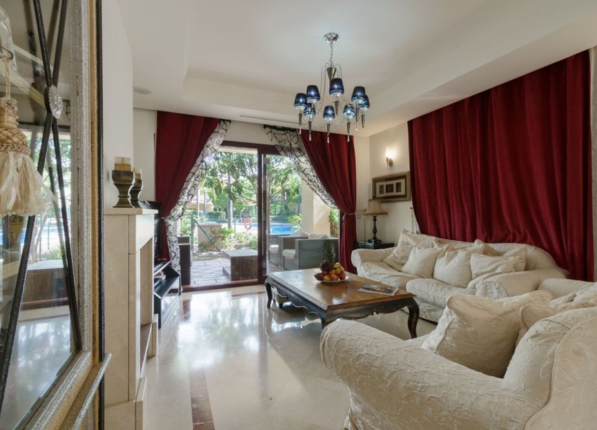 Resale - House - Townhouse - Marbella - Nueva Andalucia