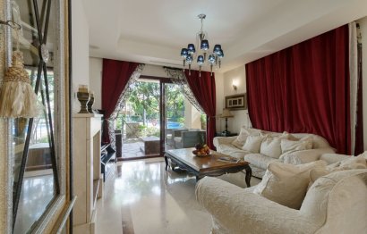 Resale - House - Townhouse - Marbella - Nueva Andalucia