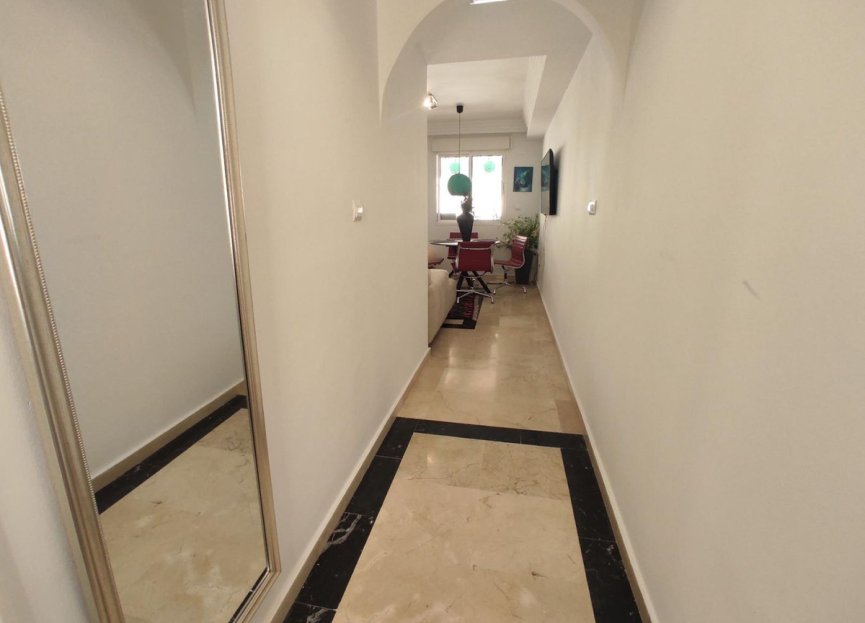 Resale - Apartment - Middle Floor Apartment - Marbella - Marbella Centro