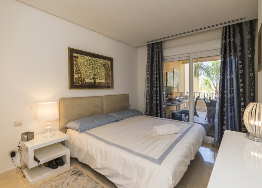 Resale - Apartment - Ground Floor Apartment - Marbella - Nueva Andalucia