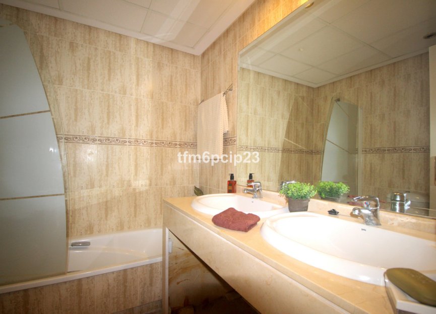 Resale - Apartment - Ground Floor Apartment - Manilva - La Duquesa