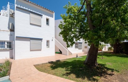 Resale - Apartment - Ground Floor Apartment - Marbella - Aloha