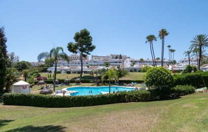 Resale - Apartment - Ground Floor Apartment - Marbella - Aloha