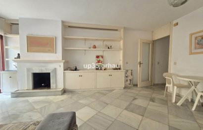 Resale - Apartment - Middle Floor Apartment - Estepona - Estepona Centro