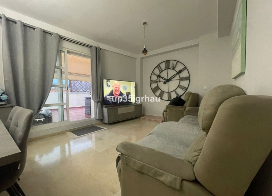 Resale - Apartment - Penthouse - Estepona - Estepona Centro