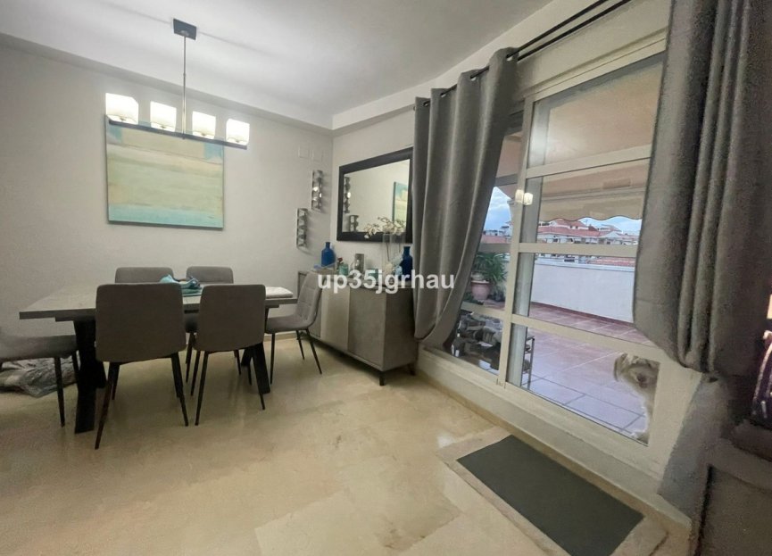 Resale - Apartment - Penthouse - Estepona - Estepona Centro