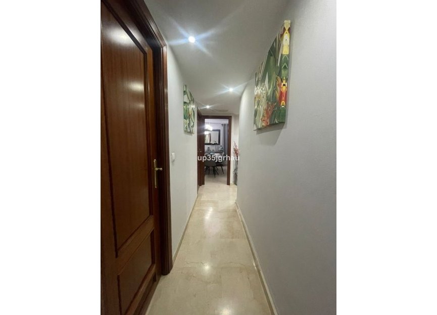 Resale - Apartment - Penthouse - Estepona - Estepona Centro