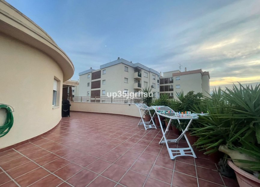 Resale - Apartment - Penthouse - Estepona - Estepona Centro