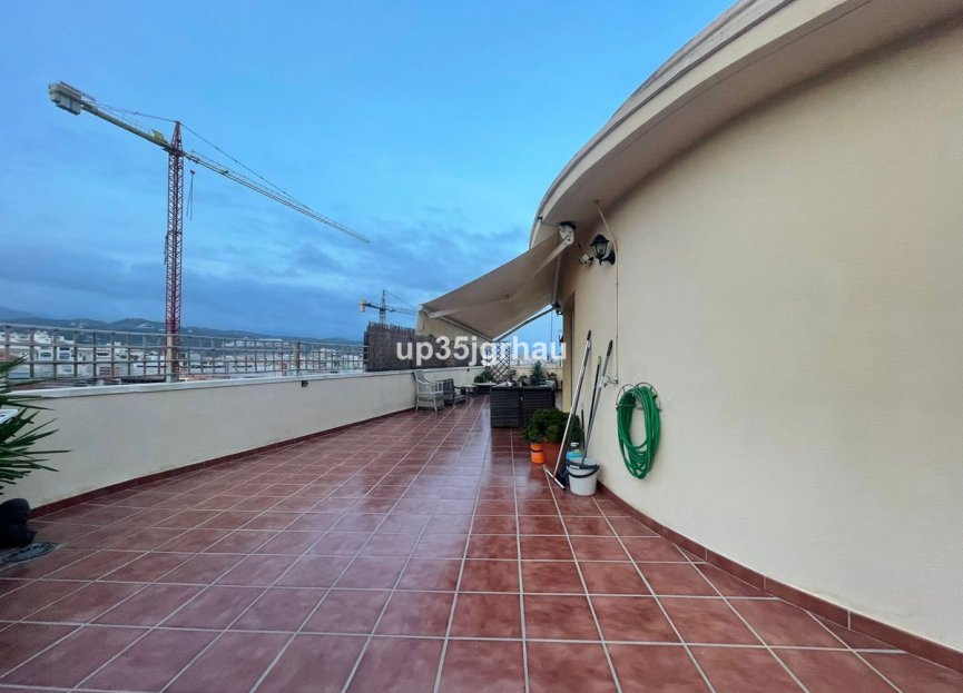 Resale - Apartment - Penthouse - Estepona - Estepona Centro