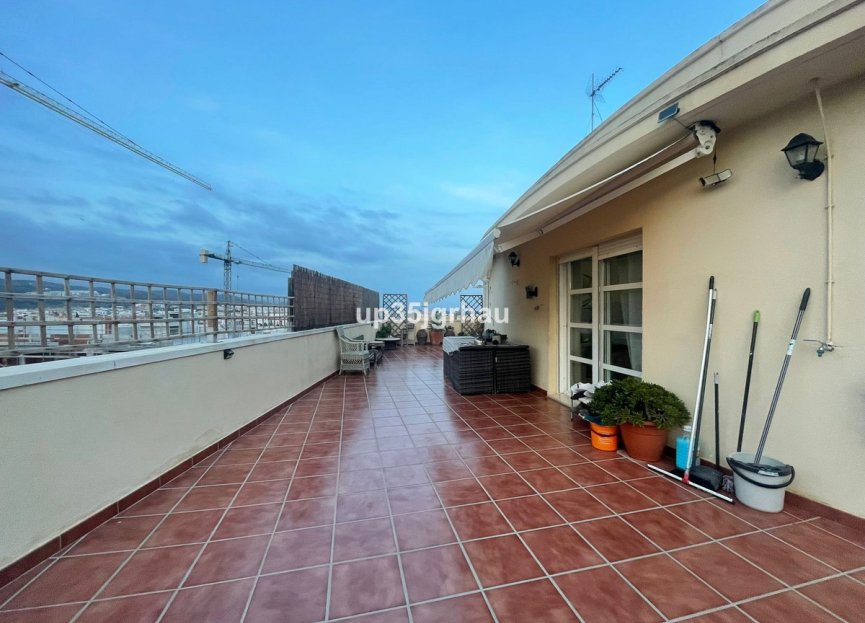 Resale - Apartment - Penthouse - Estepona - Estepona Centro