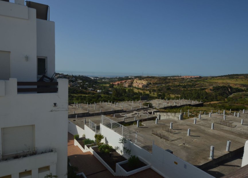 Resale - Apartment - Middle Floor Apartment - Estepona - Estepona Centro