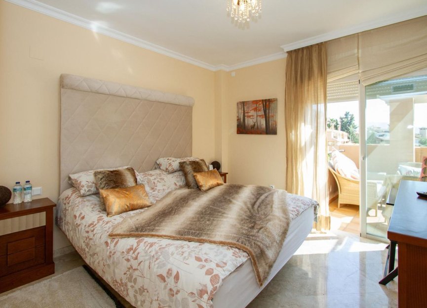 Resale - Apartment - Penthouse - Marbella - La Mairena