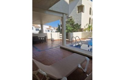 Resale - Apartment - Middle Floor Apartment - Estepona - Estepona Centro