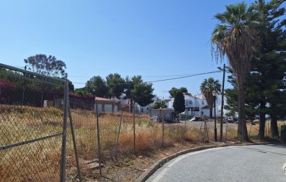 Reventa - Plot - Residential Plot - Marbella - Elviria