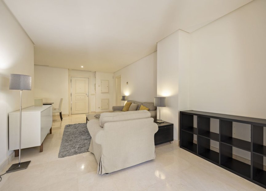 Resale - Apartment - Ground Floor Apartment - Marbella - Nueva Andalucia