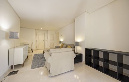 Resale - Apartment - Ground Floor Apartment - Marbella - Nueva Andalucia