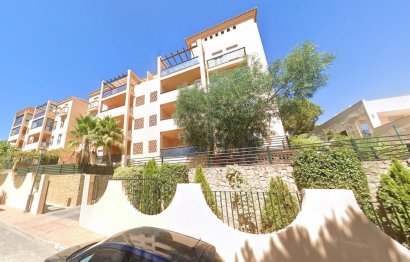 Resale - Apartment - Middle Floor Apartment - Marbella - Elviria