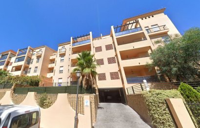 Resale - Apartment - Middle Floor Apartment - Marbella - Elviria