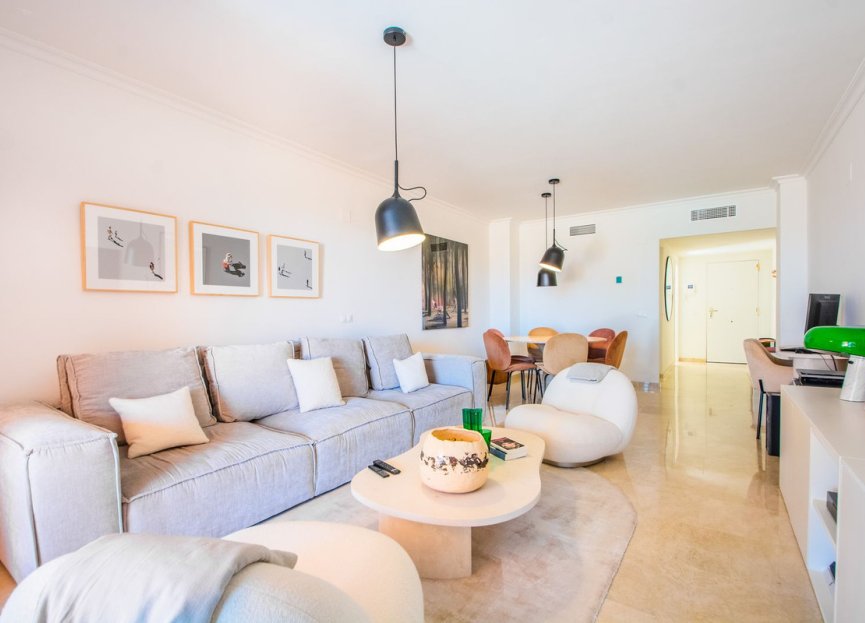 Resale - Apartment - Ground Floor Apartment - Marbella - La Mairena