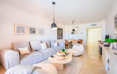 Resale - Apartment - Ground Floor Apartment - Marbella - La Mairena