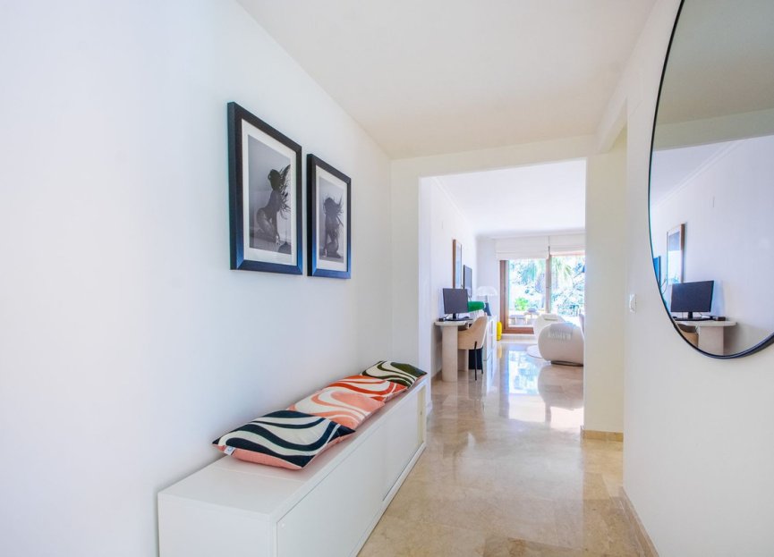 Resale - Apartment - Ground Floor Apartment - Marbella - La Mairena