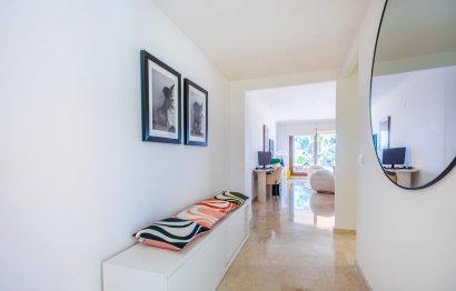 Resale - Apartment - Ground Floor Apartment - Marbella - La Mairena