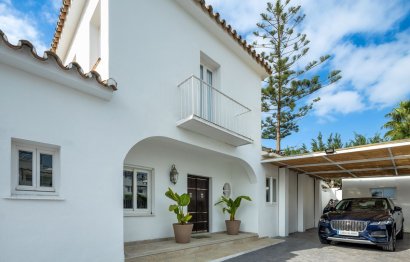 Resale - House - Detached Villa - Estepona - Bel Air