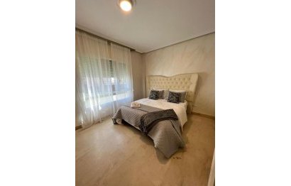 Resale - Apartment - Middle Floor Apartment - Marbella - Nueva Andalucia