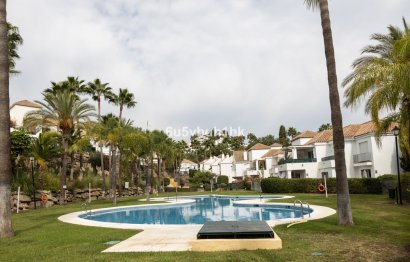 Resale - Apartment - Ground Floor Apartment - Marbella - Nueva Andalucia