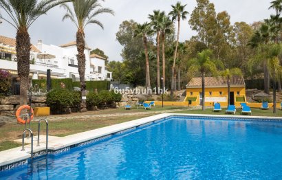 Resale - Apartment - Ground Floor Apartment - Marbella - Nueva Andalucia