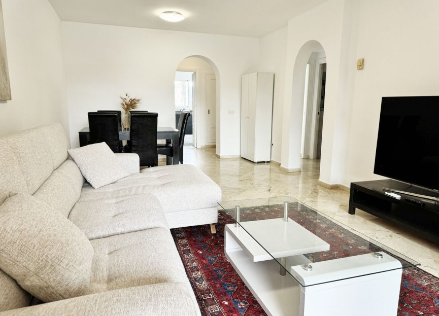 Resale - Apartment - Middle Floor Apartment - Marbella - Guadalmina Alta