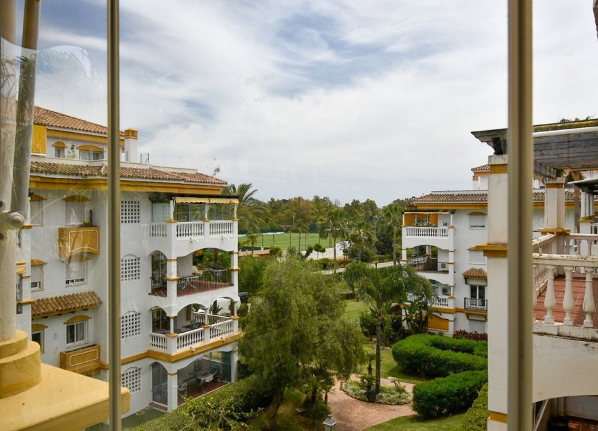 Resale - Apartment - Middle Floor Apartment - Marbella - Puerto Banús