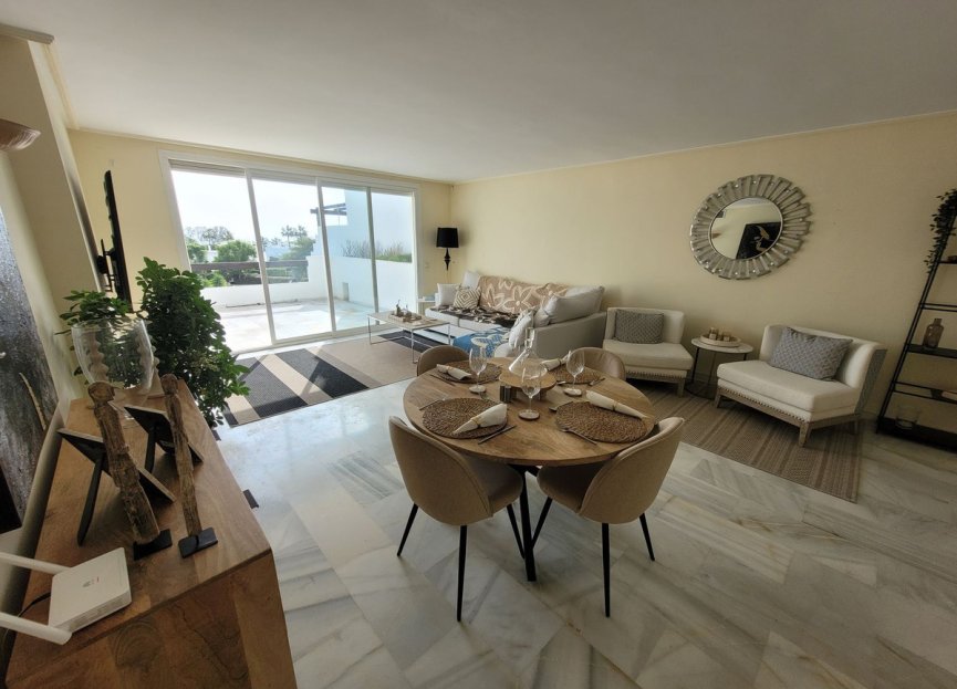 Resale - Apartment - Middle Floor Apartment - Estepona - Bel Air