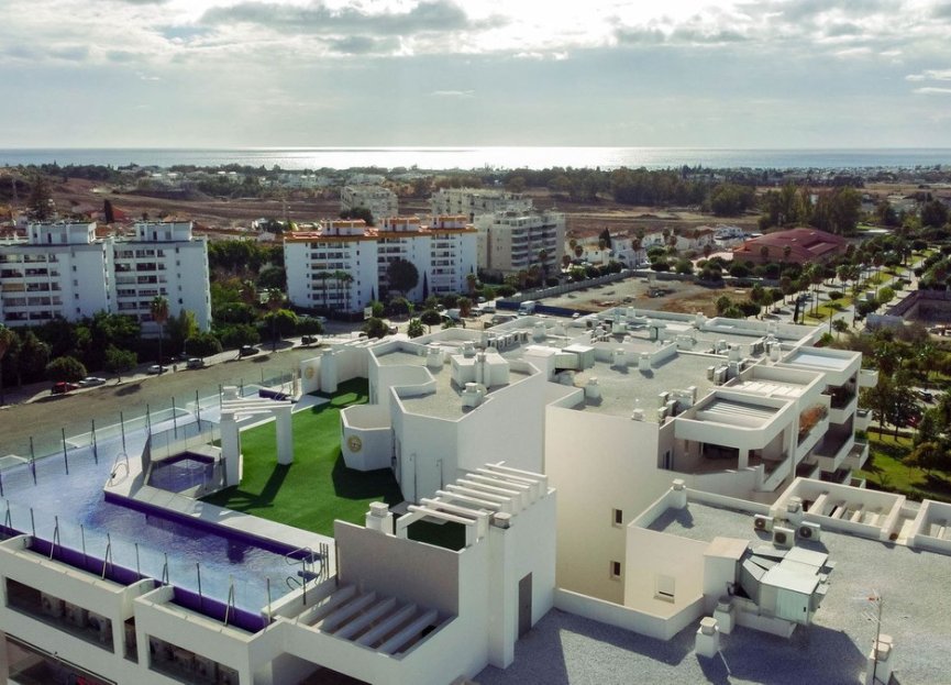 Resale - Apartment - Middle Floor Apartment - Marbella - Nueva Andalucia