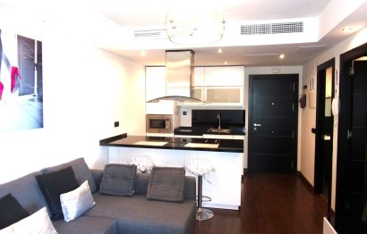 Resale - Apartment - Middle Floor Apartment - Marbella - Marbella Centro